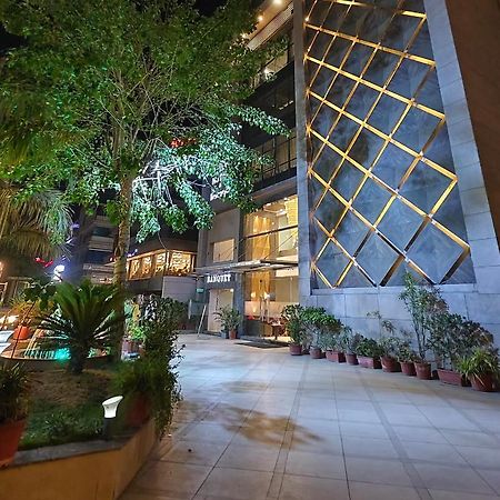 Tgv Hotel Ahmedabad Exterior photo